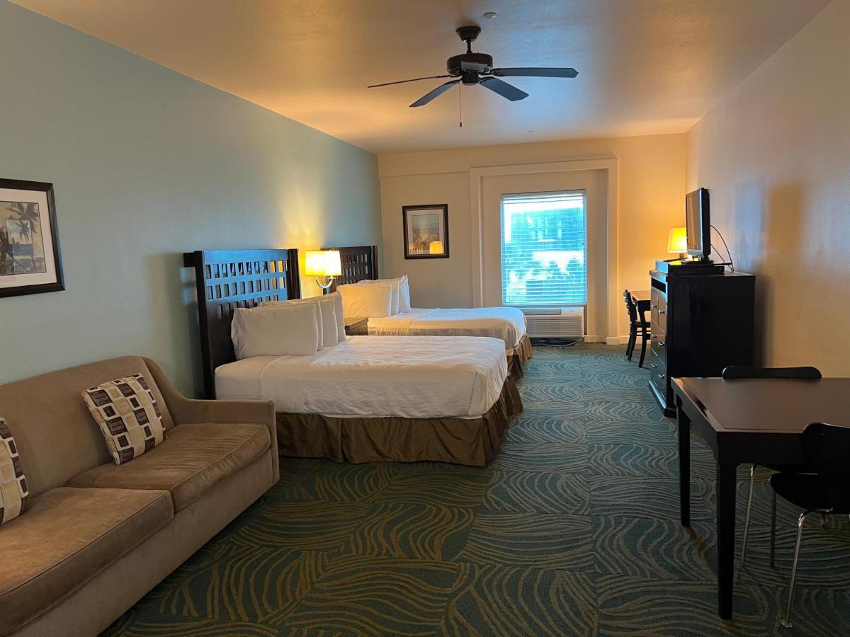 Queen Suite with Two Queen Beds and Sofa Bed
