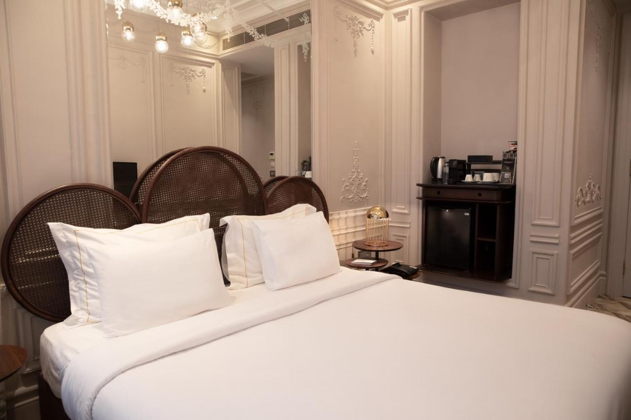 Superior City Room