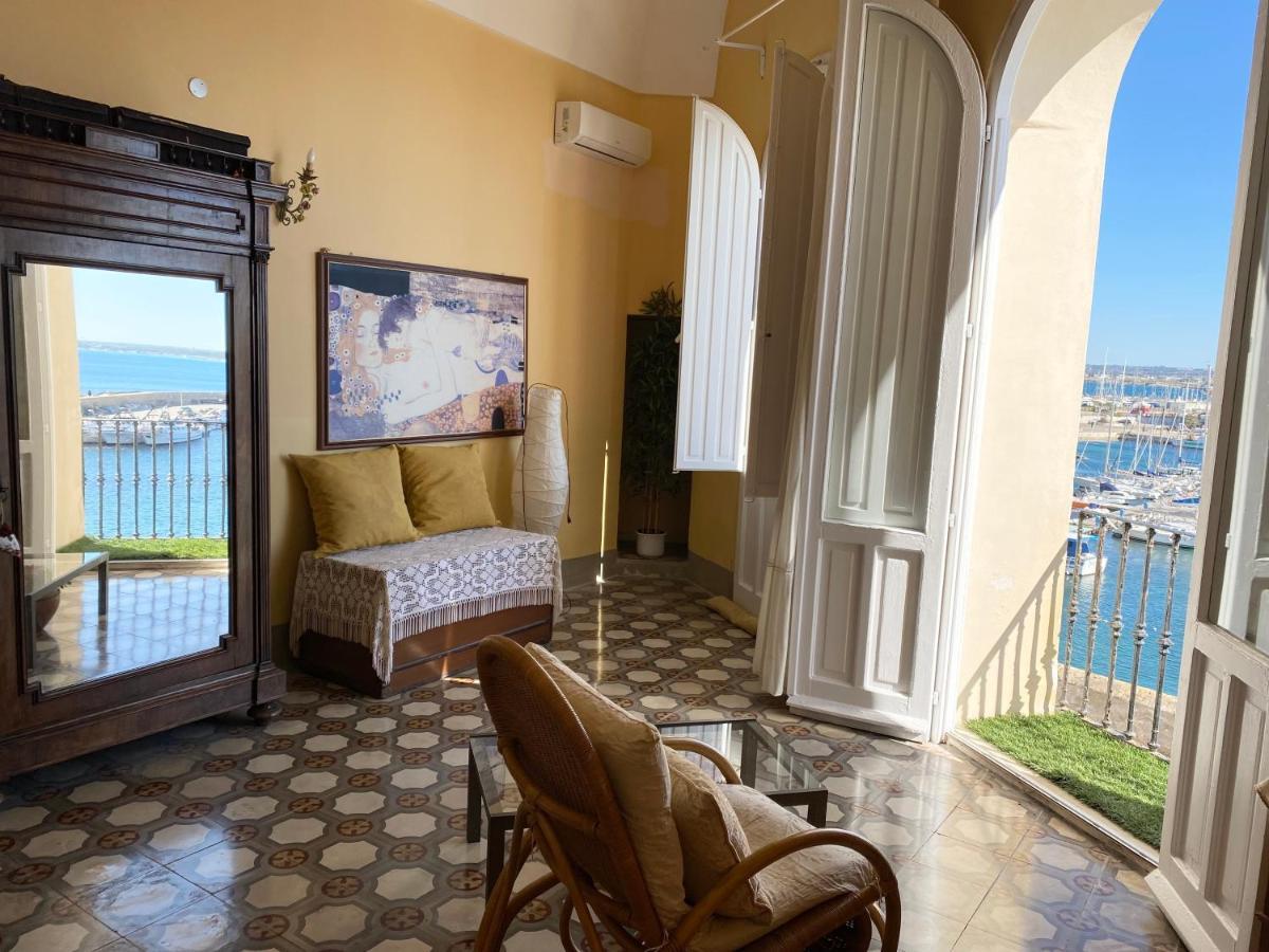 Superior Triple Room Sea View