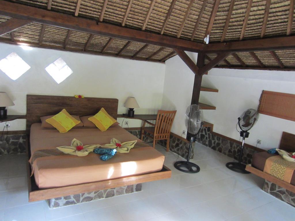 Triple Umbrella Bungalow