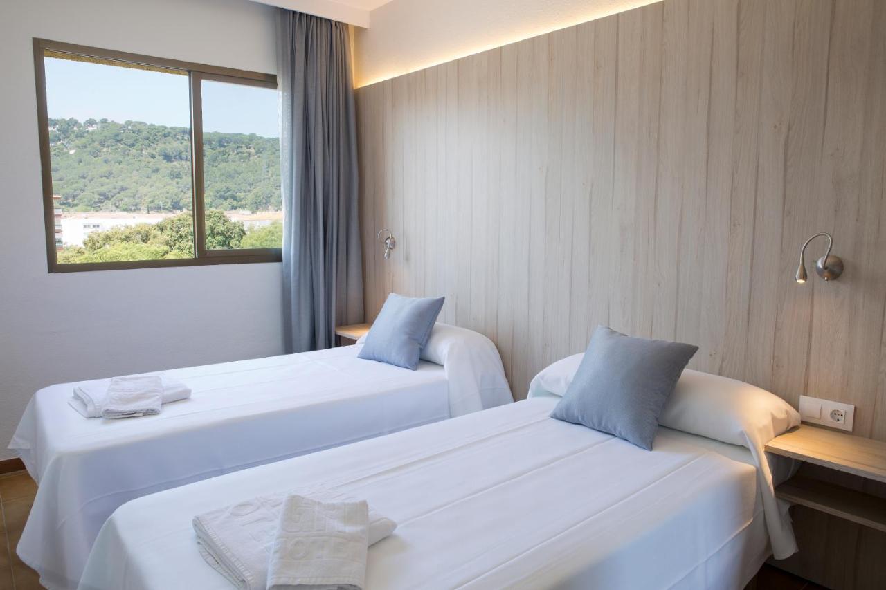 One-Bedroom Family Apartment with Balcony (2-5 Adults),645480051:JPEG