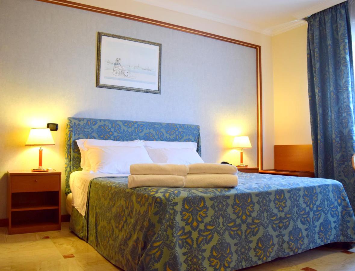 Double Room,1216469764:JPEG