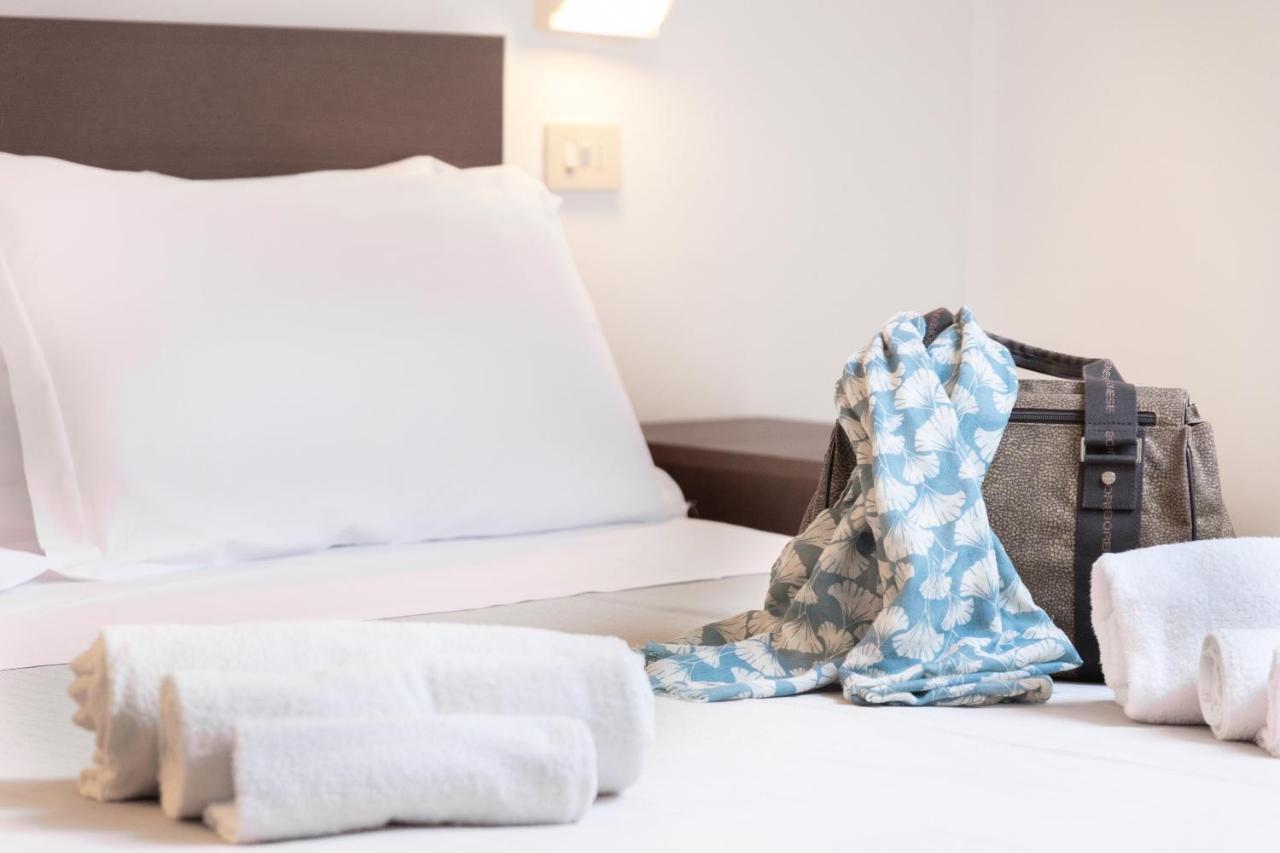 Double Room French Bed