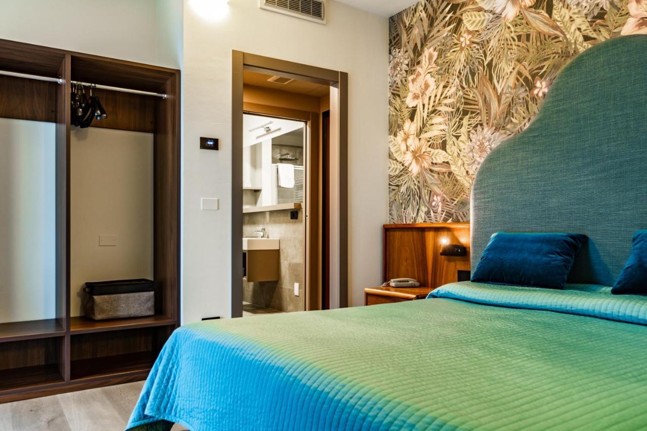 Double Room Lake View