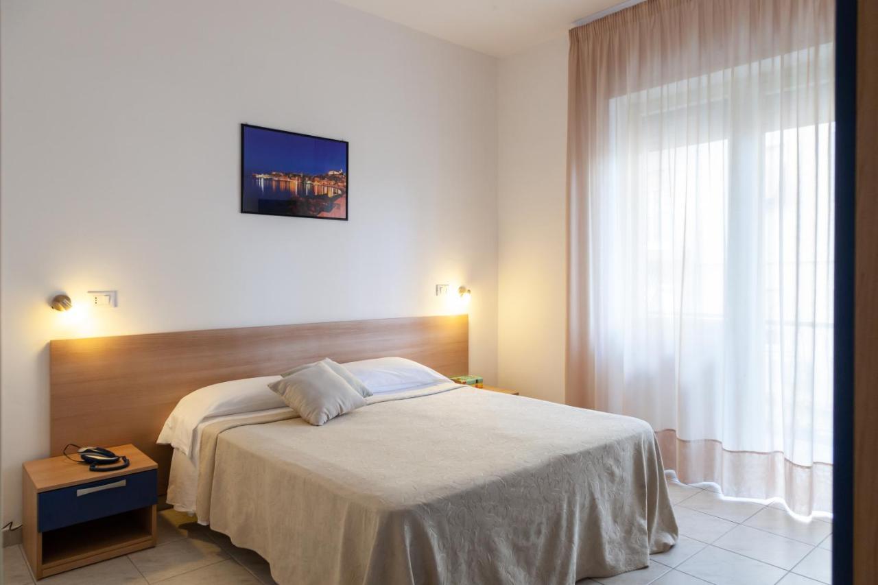 Double Basic Room