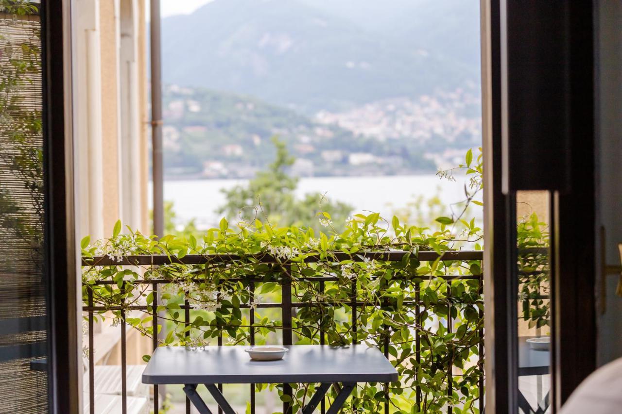 Double Room Balcony Lake View
