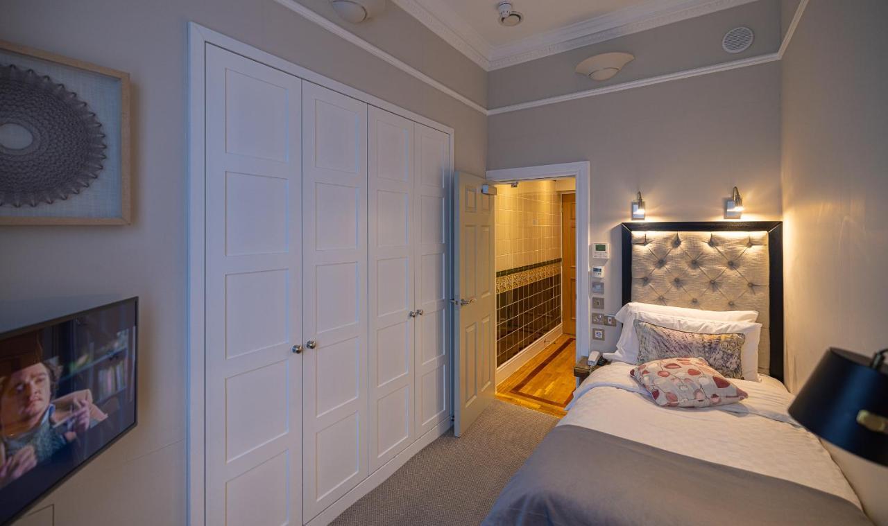 Small Single Room