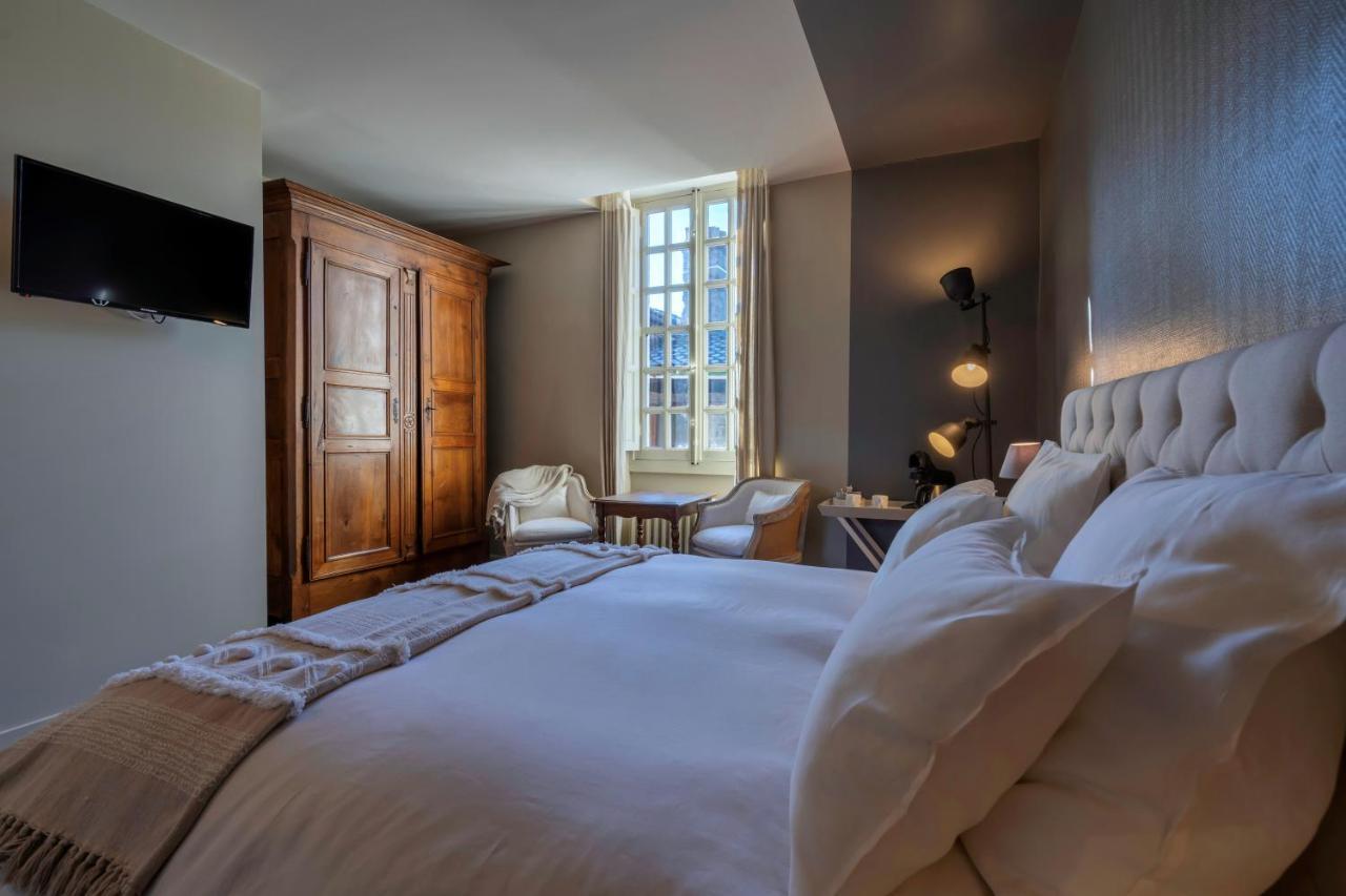 Two Connecting Double Rooms