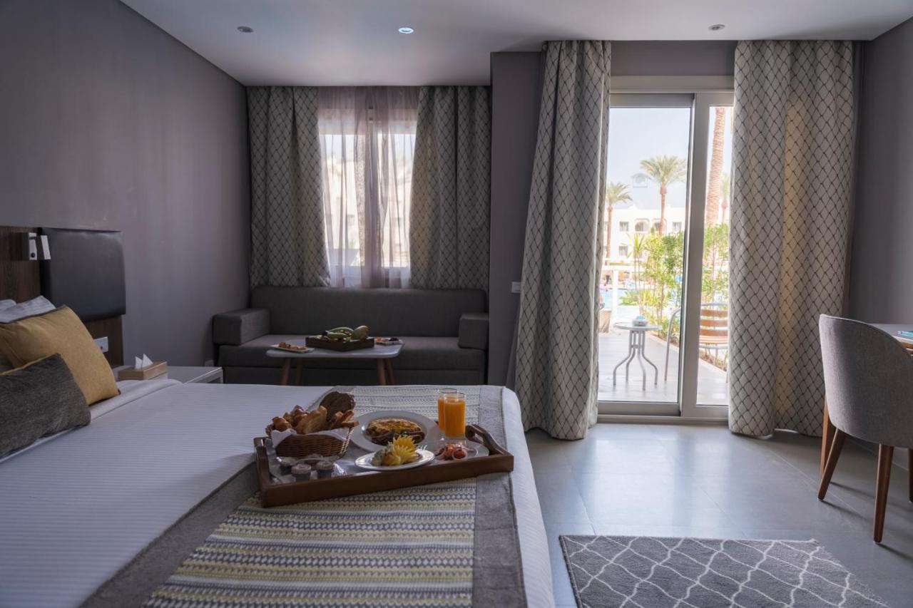 Deluxe Swim up Room