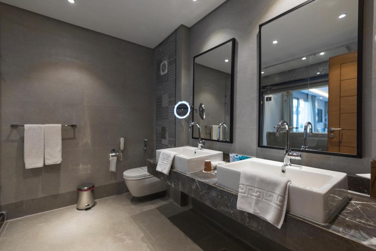 Jacuzzi Suite Posh Club