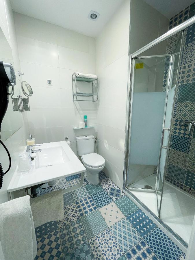 Double Room Private Bathroom