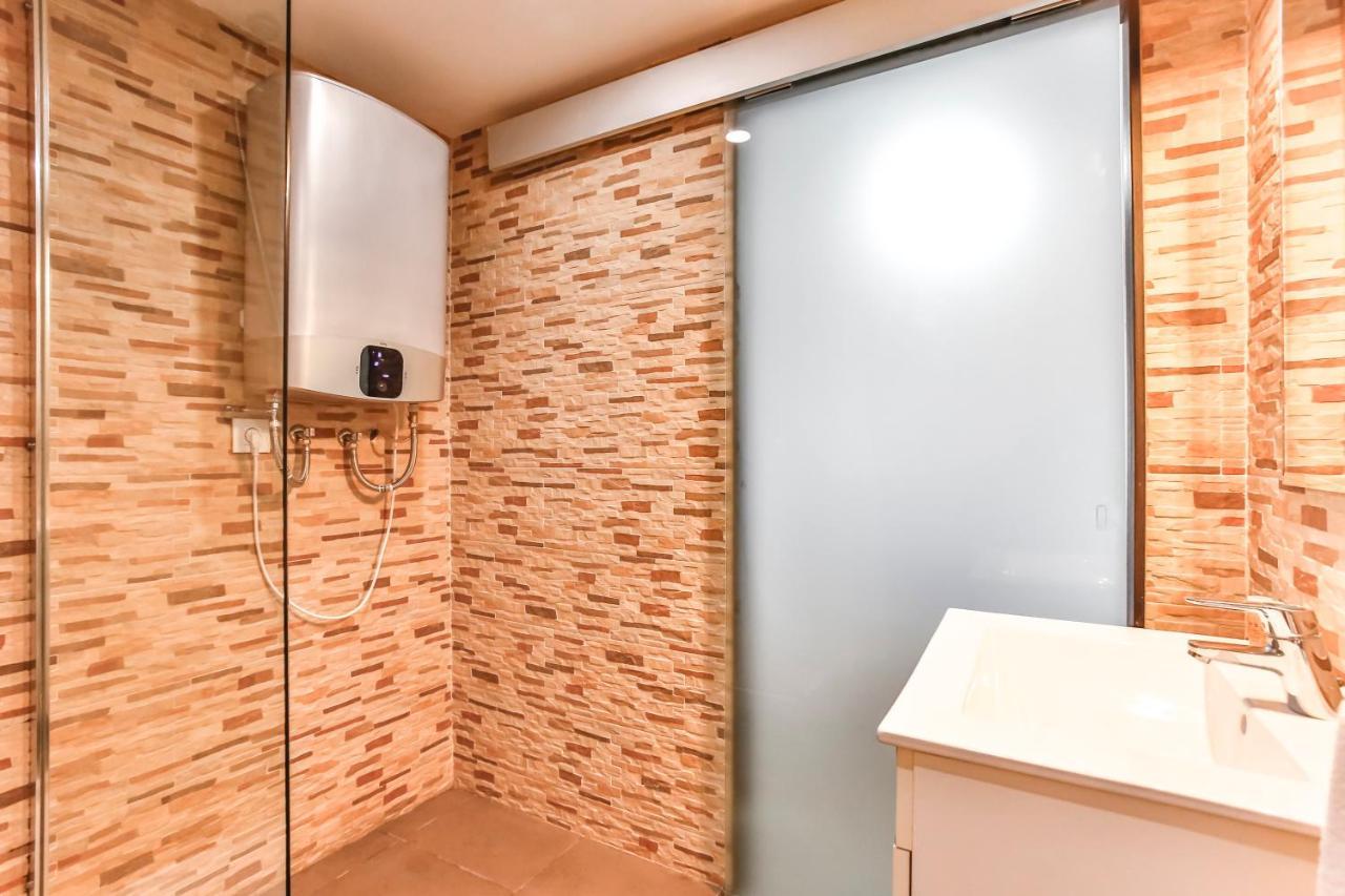 Quarto Duplo com Casa de Banho Privativa