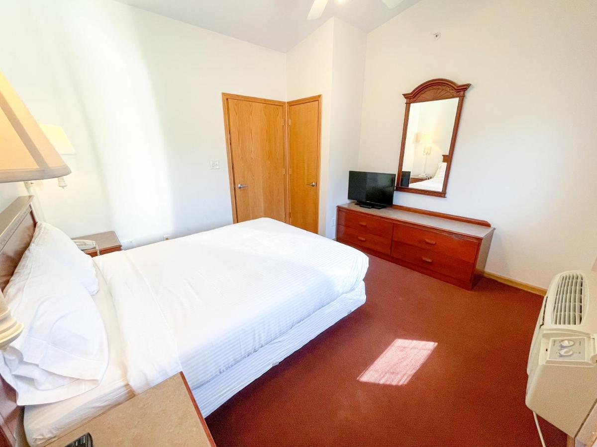 Two-Bedroom Suite