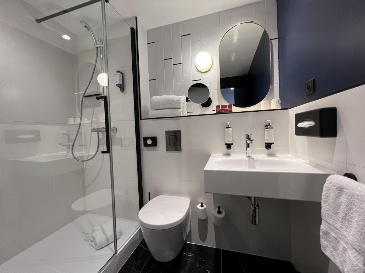 Standard Double Room Small Room or Non-Smoking