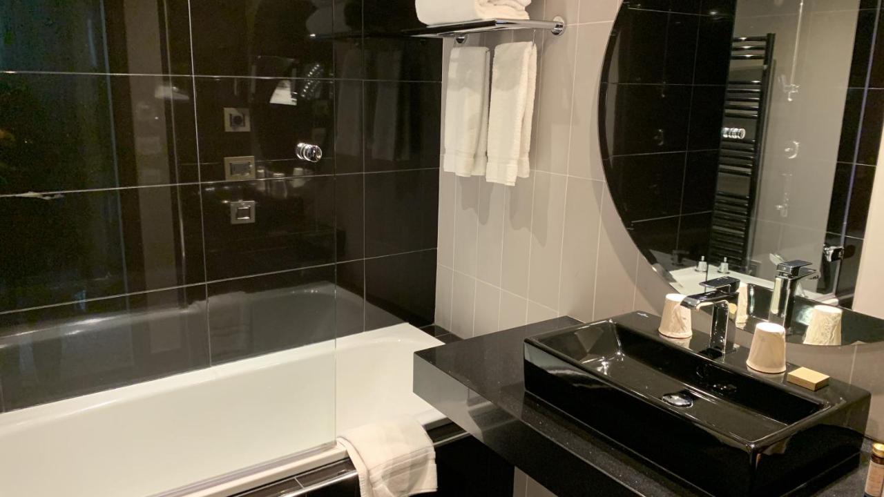 Privilege Room,1197503338:JPEG