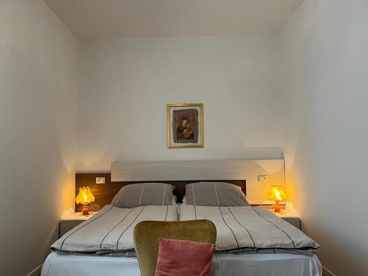 Apartment mit Balkon