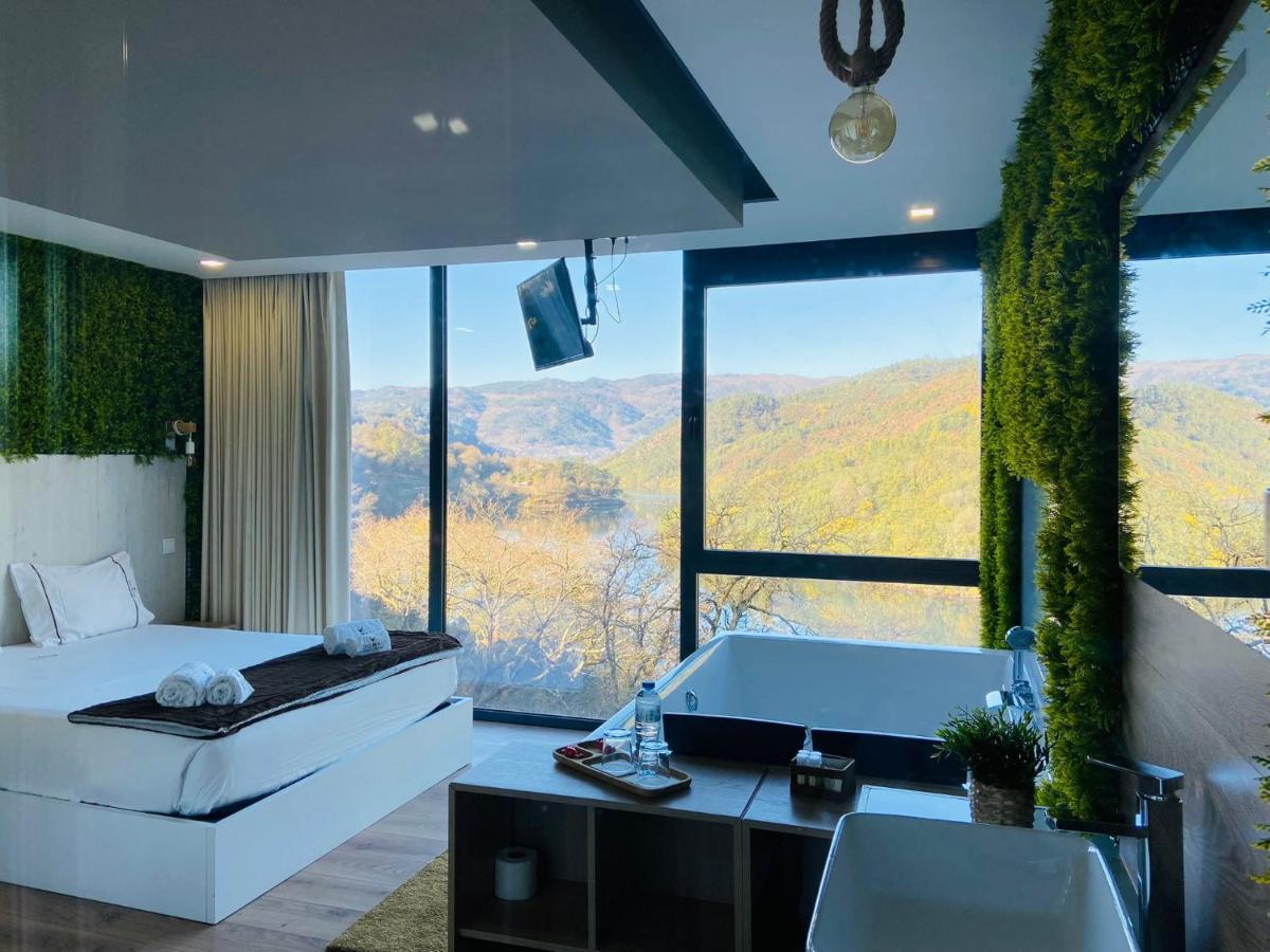 Queen Room Spa Bath