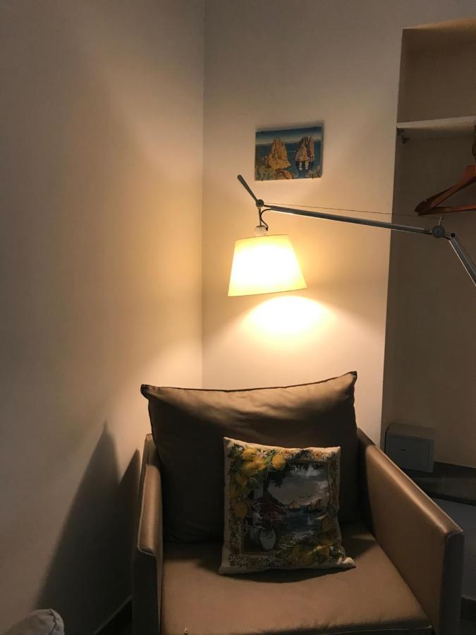 Camera Tripla Standard