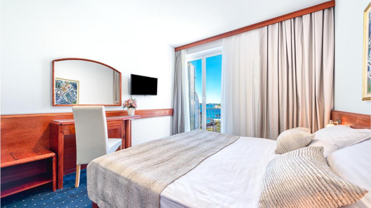 Double/Twin Room with Balcony and Sea View,1277143258:JPEG
