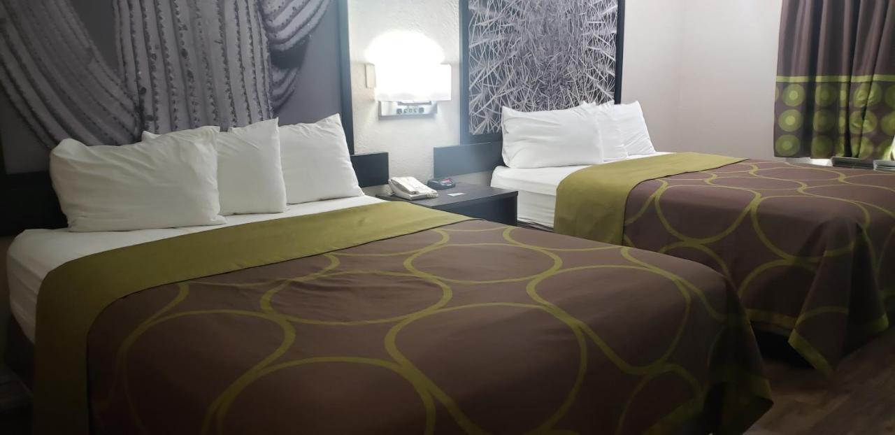 2 Queen Beds Deluxe Non-Smoking