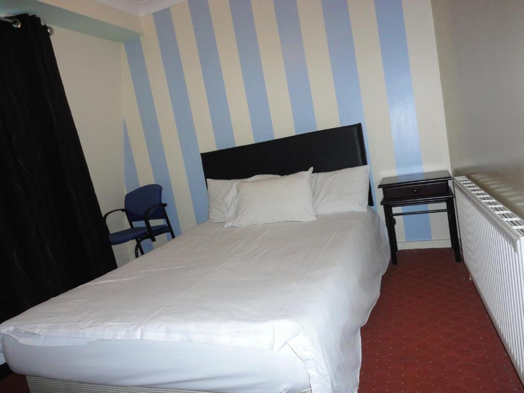 Standard Double Room,25535349:JPEG