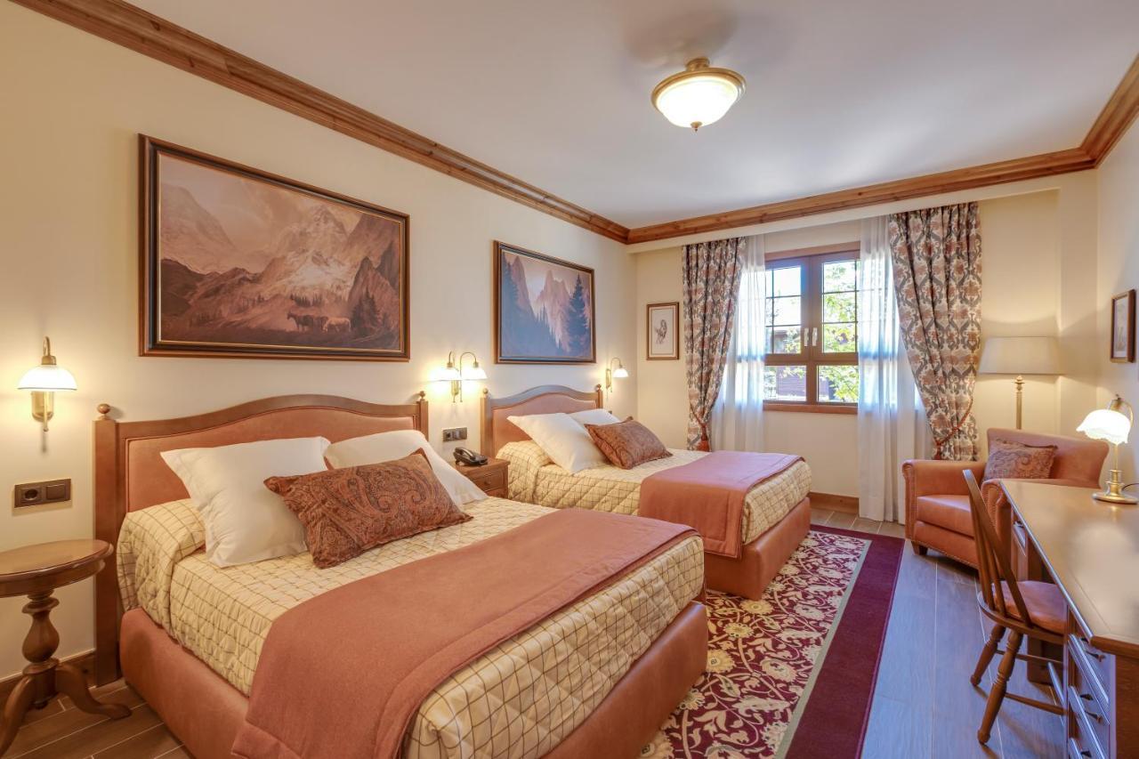 Superior Room Access to PortAventura Park 1 access to Ferrari Land