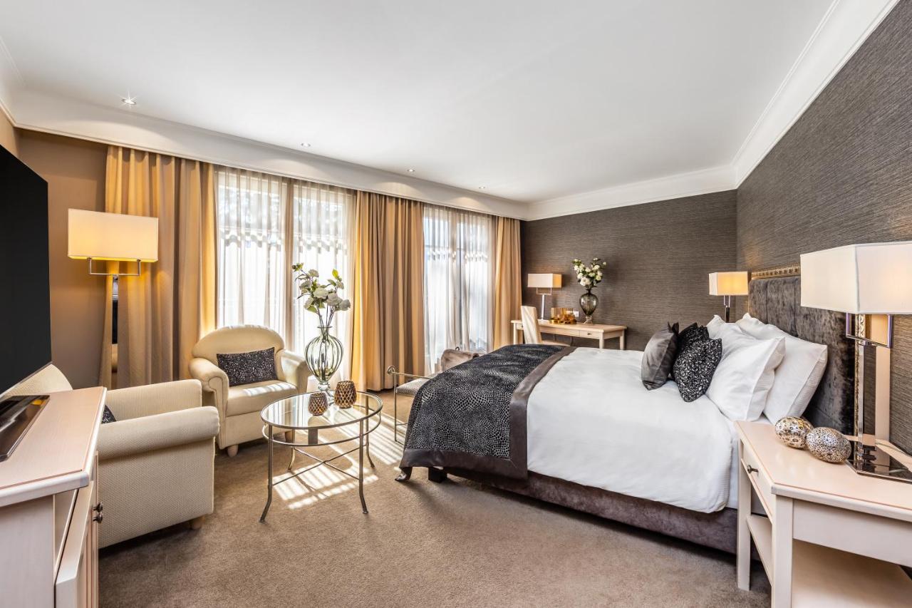 Deluxe Double Room Balcony Mountain View