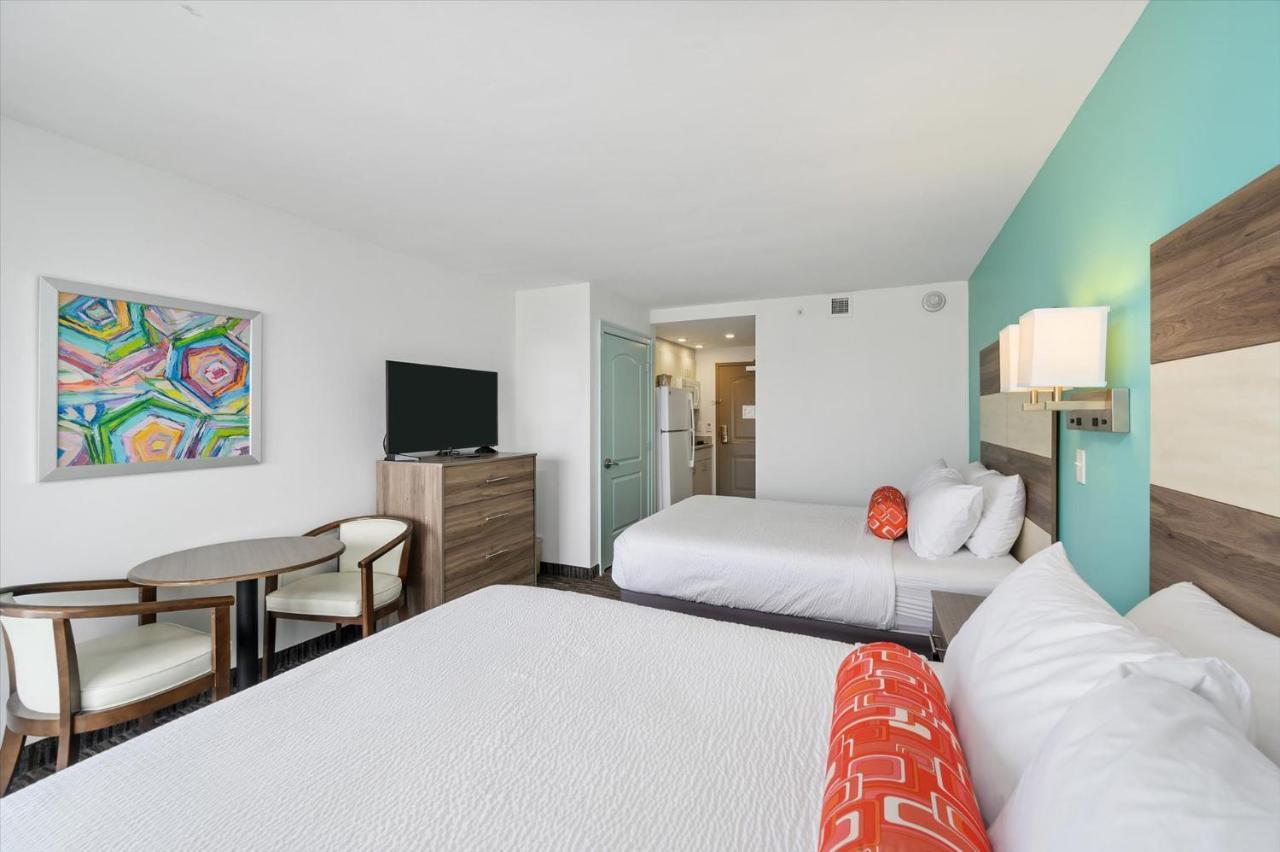 City View Balcony 2 Queen Beds Kitchenette