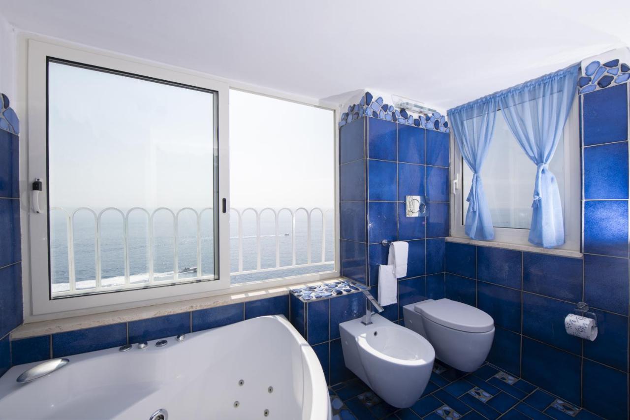 Junior Suite Sea View Spa Bath