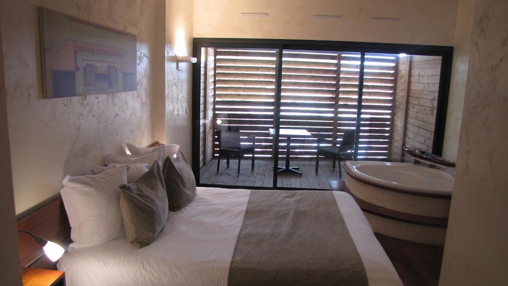 Suite Spa Bath Kitchenette