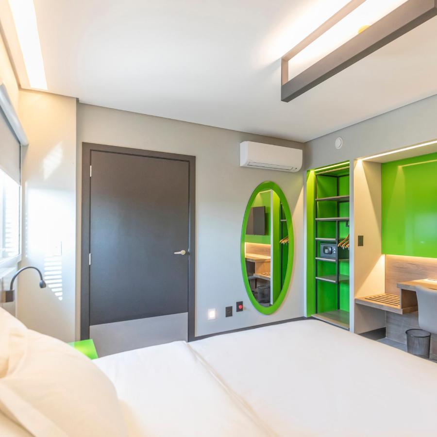 Standard PwD Disability Access 1 King Bed