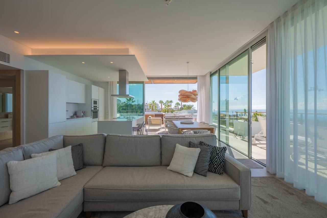 Three-Bedroom Suite Sea View