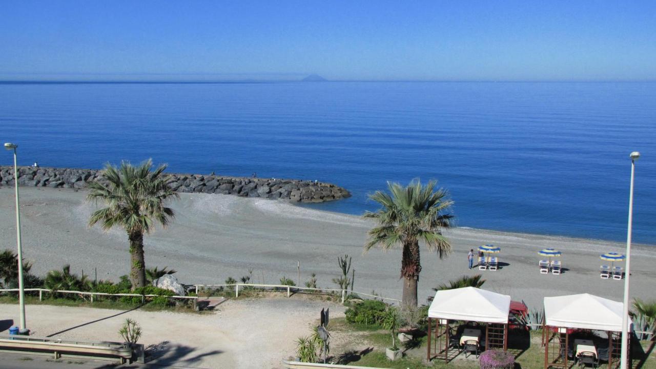 Triple Room Sea View