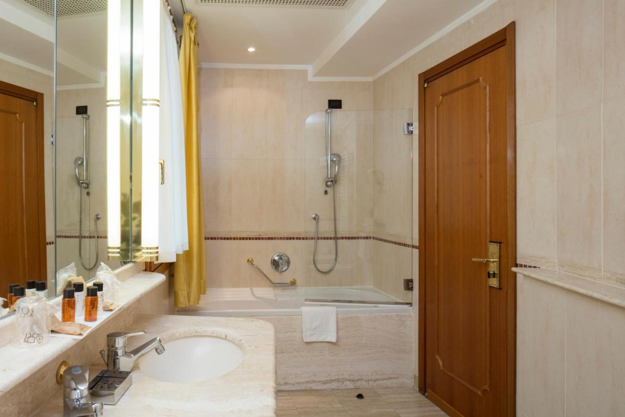 Double or Twin Room with Pool Access,1206144943:JPEG