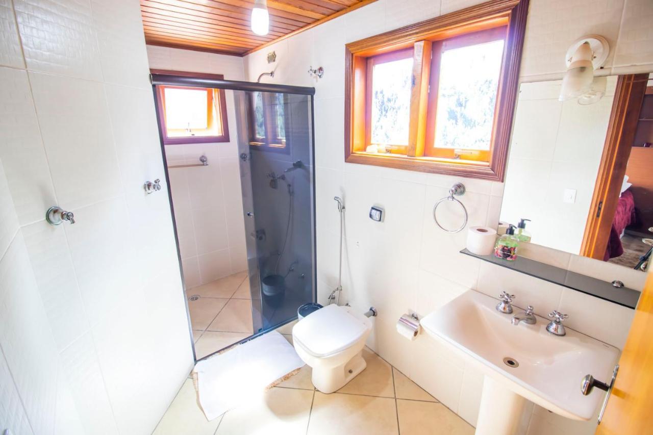 Suíte Luxo com Banheira de Hidromassagem