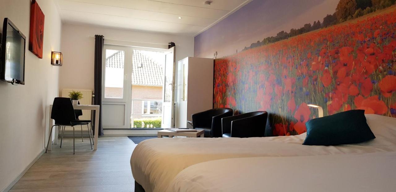 Large Comfort Double Room Bath