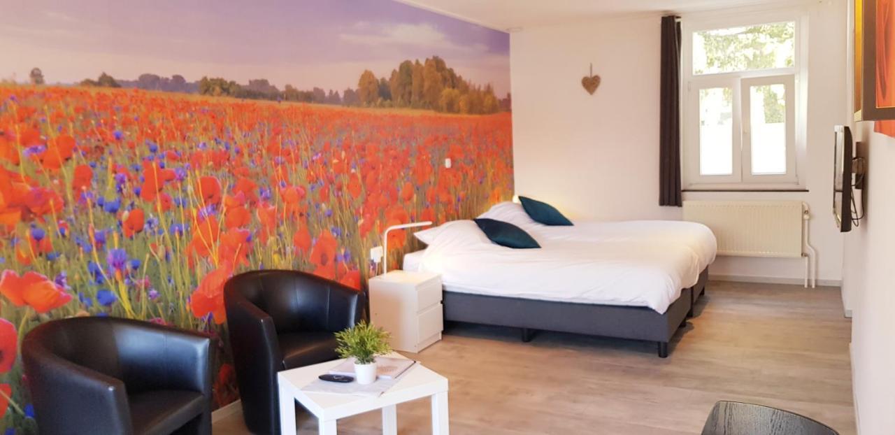 Large Comfort Double Room Bath