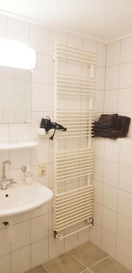 Large Comfort Double Room Bath