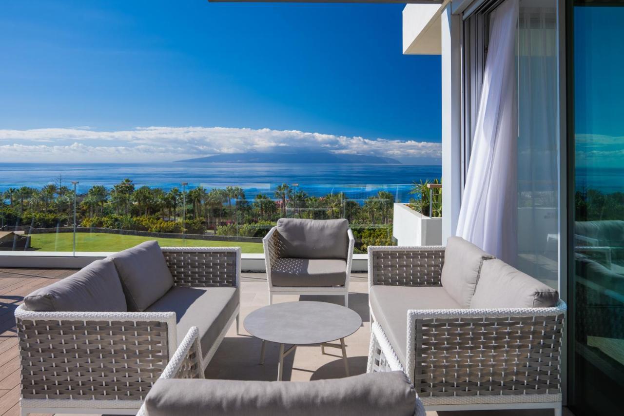 Three-Bedroom Suite Sea View