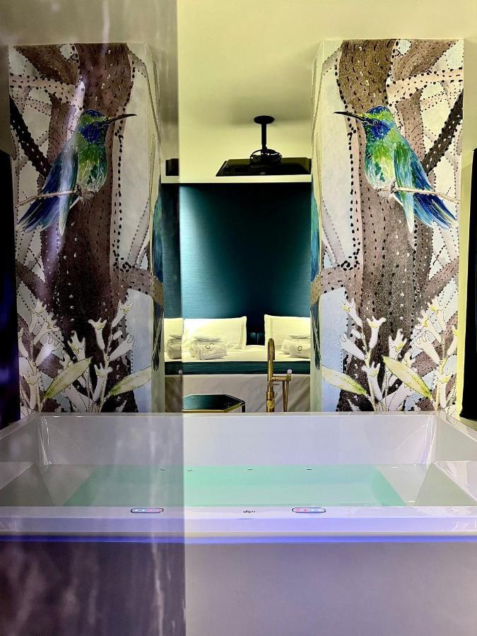 King Room Spa Bath