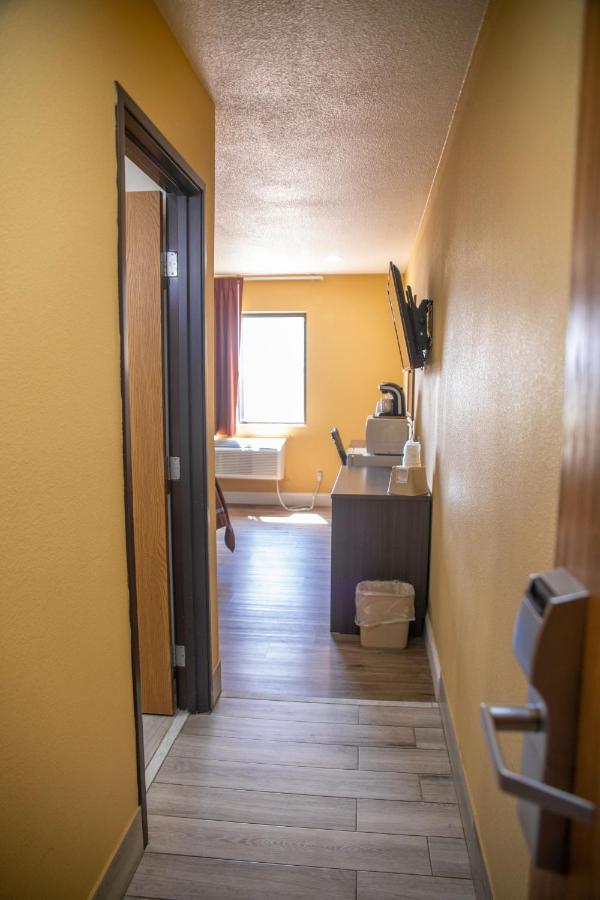 Queen Room - Non-Smoking,1206835753:JPEG