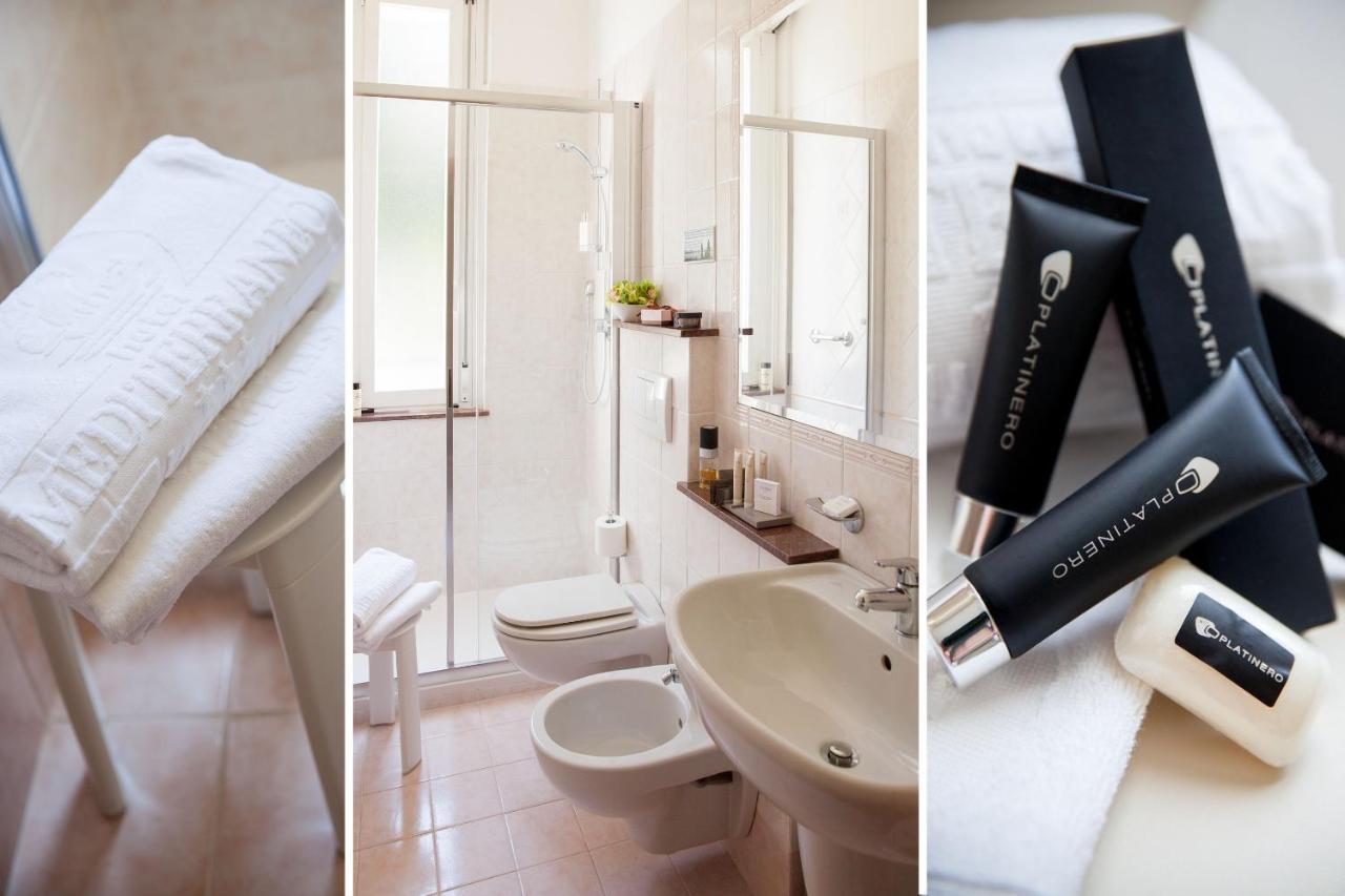 Family Room (4 Adults),1499235913:JPEG