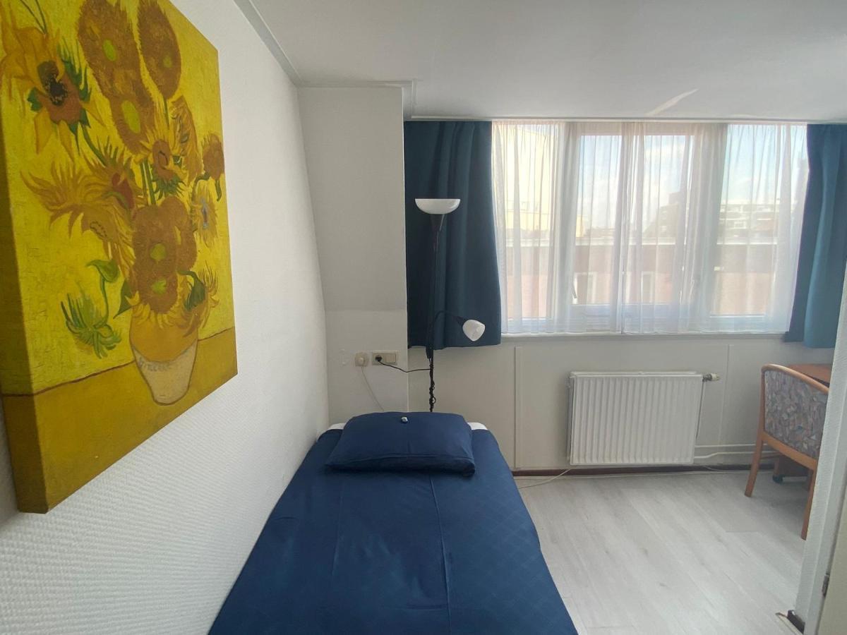 Single Room Private Bathroom