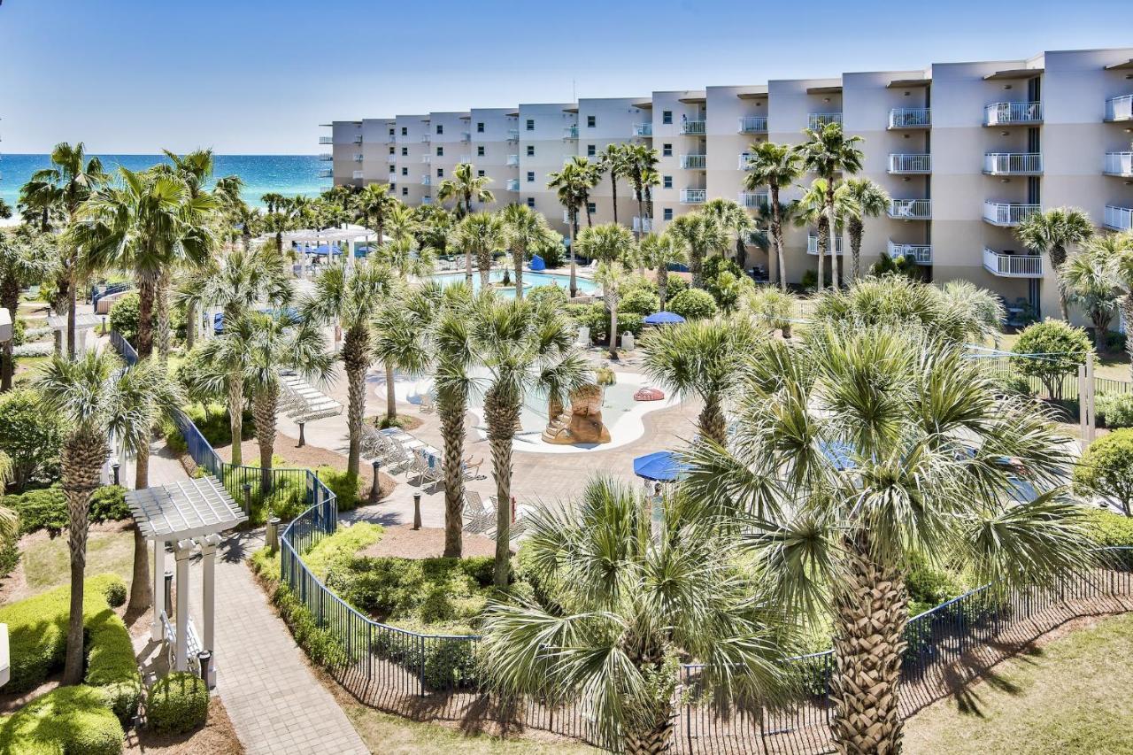 Apartment Pool View