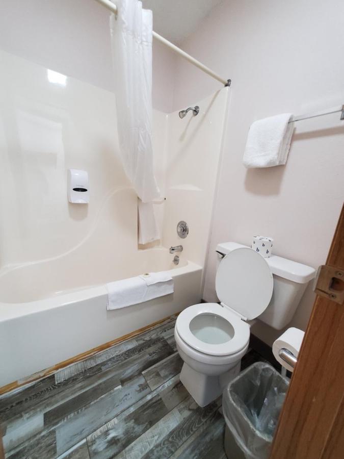 King Room,1207387651:JPEG