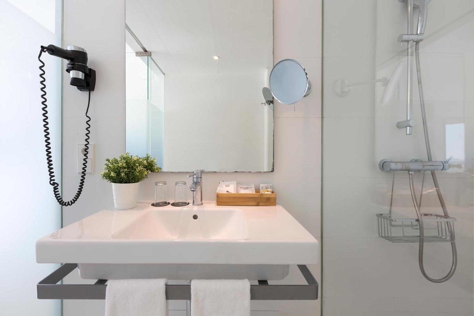 Premium Twin Room with Sea View with Balcony,1207488568:JPEG