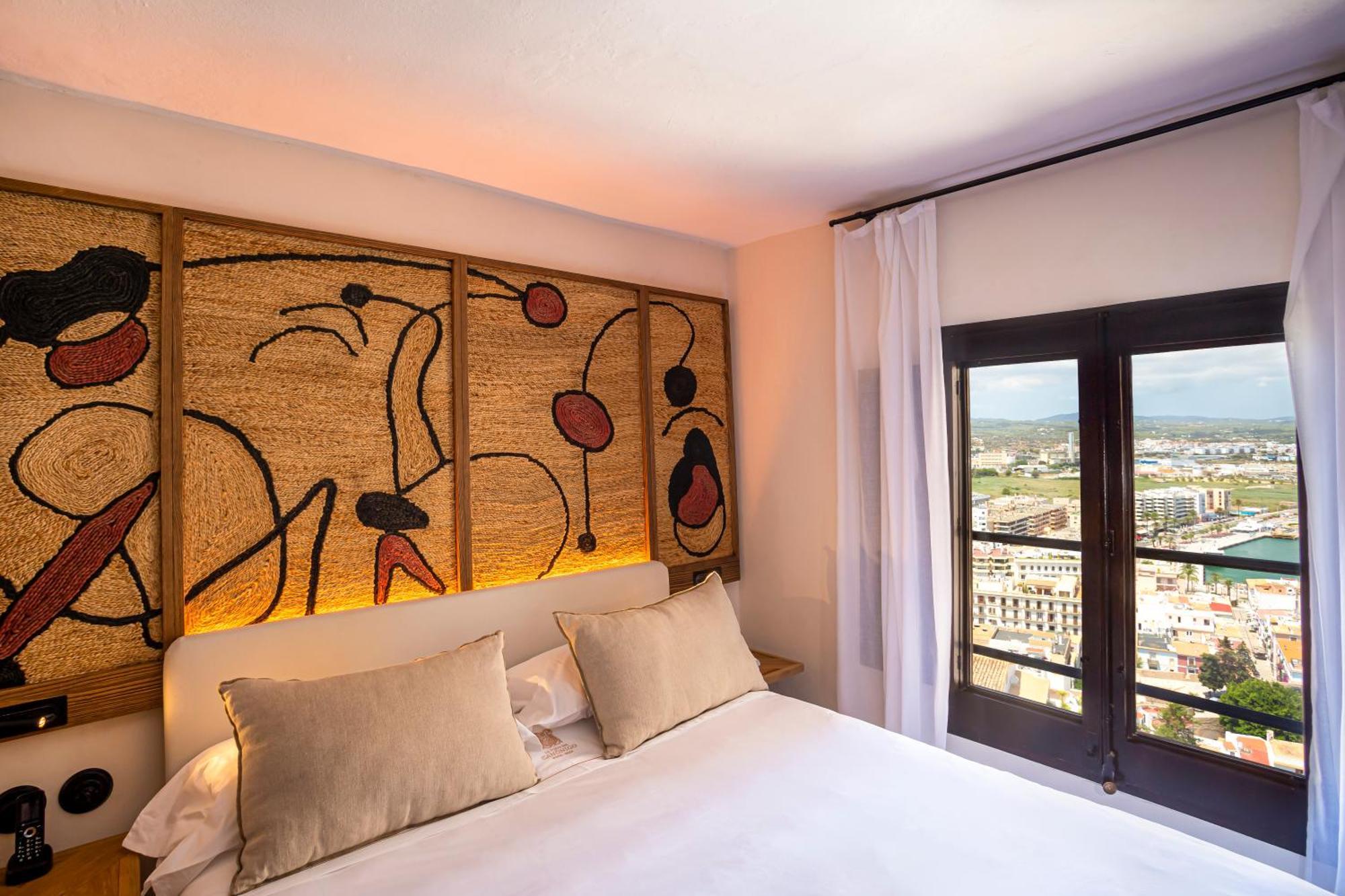 Deluxe Room,1207524955:JPEG