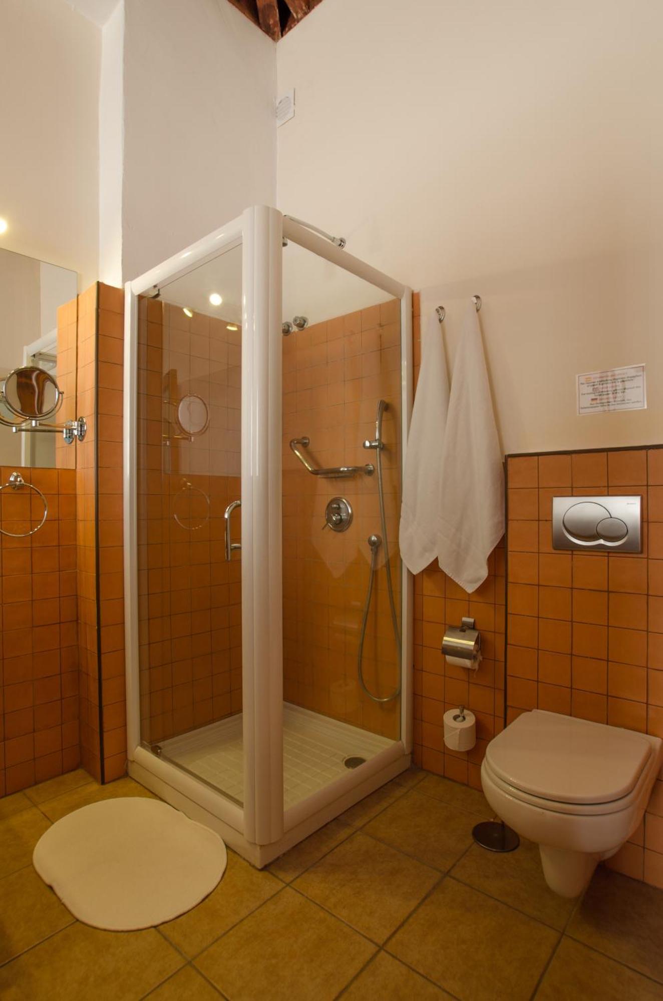 Single Room Shower Top Floor