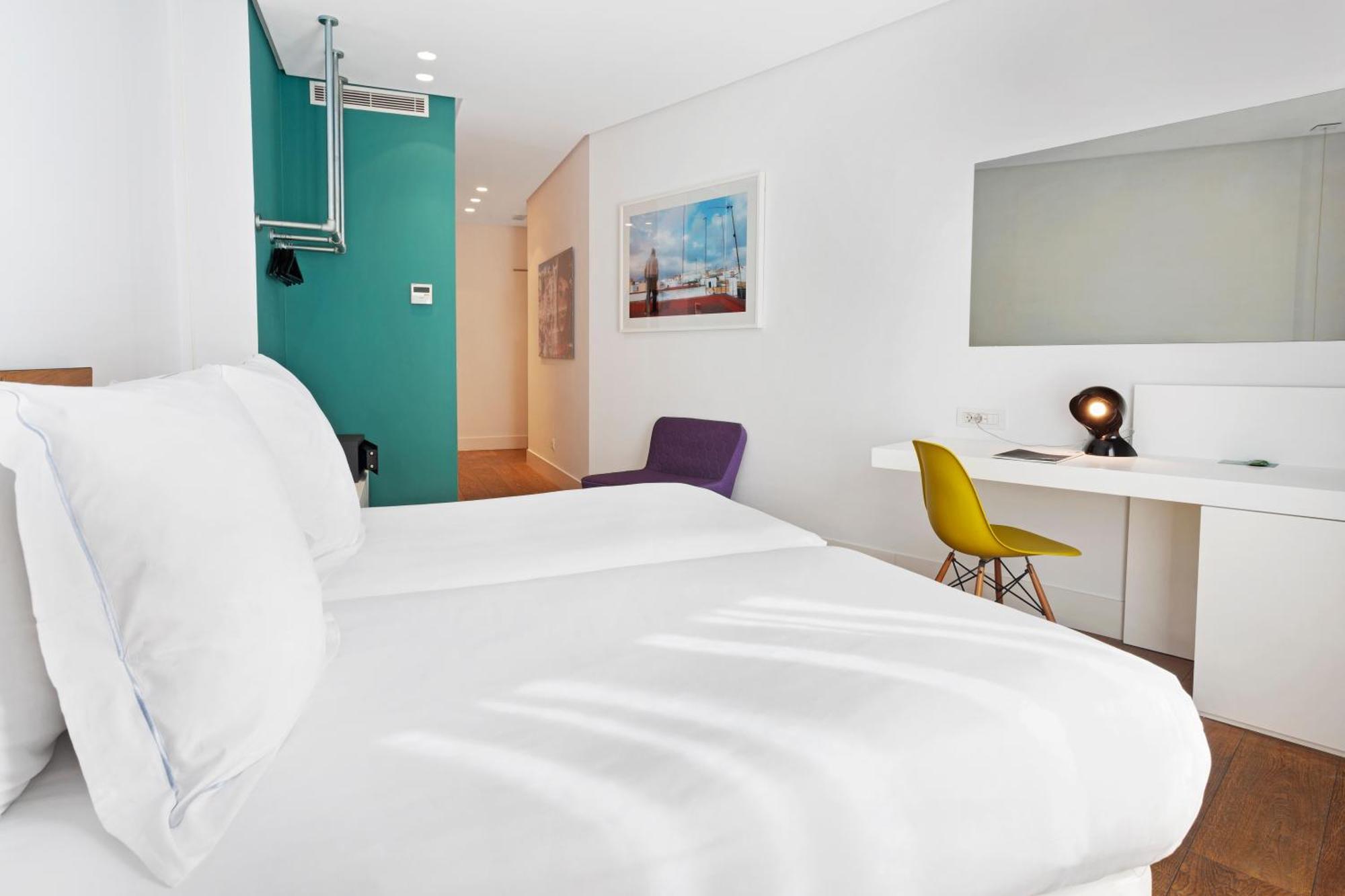 Double or Twin Room Balcony