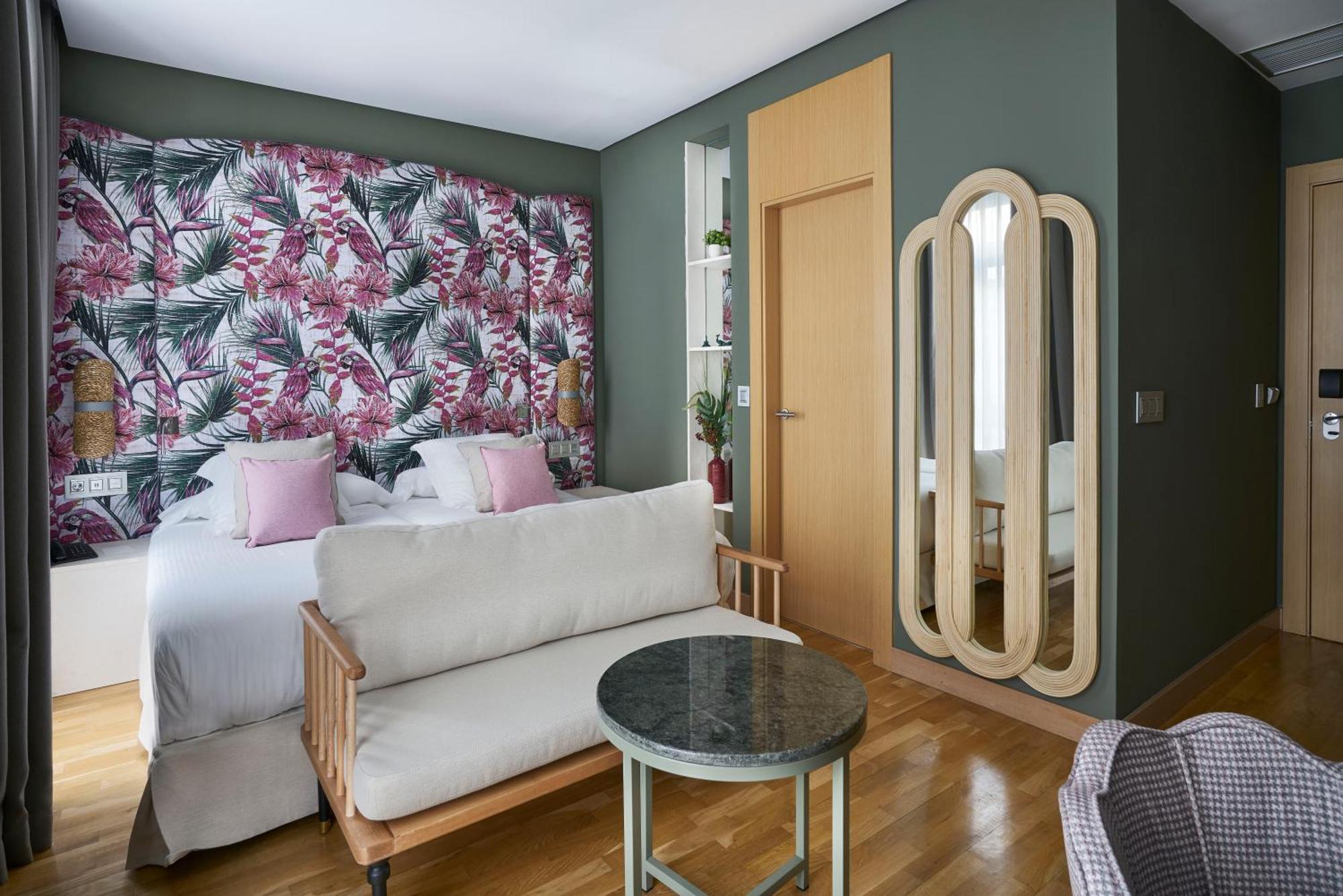 Vincci Room